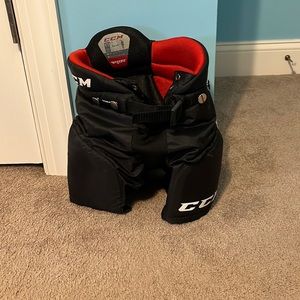 Black ice hockey shorts size small